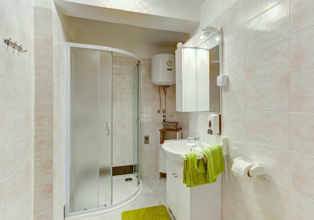 Apartments Vretenar Novigrad Istria Esterno foto