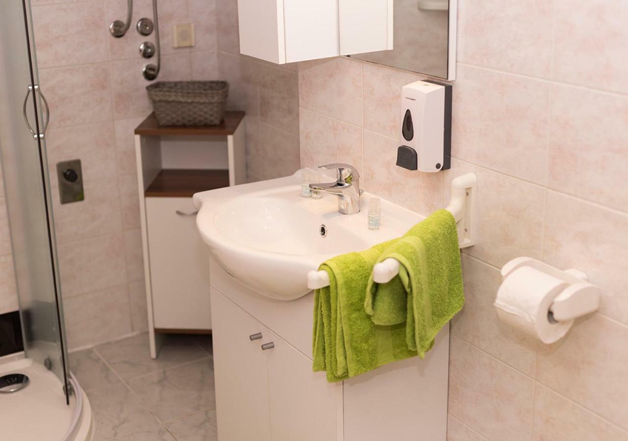 Apartments Vretenar Novigrad Istria Esterno foto
