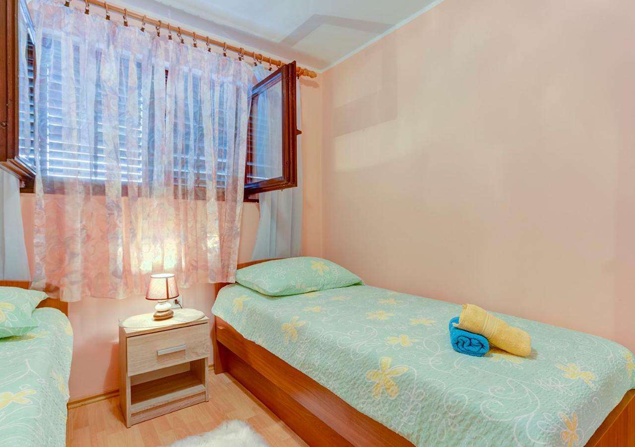 Apartments Vretenar Novigrad Istria Esterno foto